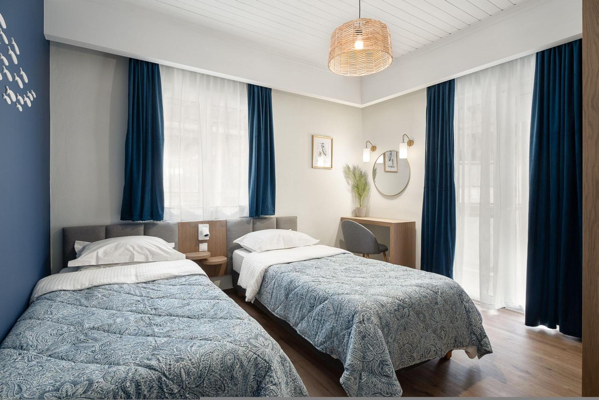 Captain'S Seafront Apartments نيدري المظهر الخارجي الصورة